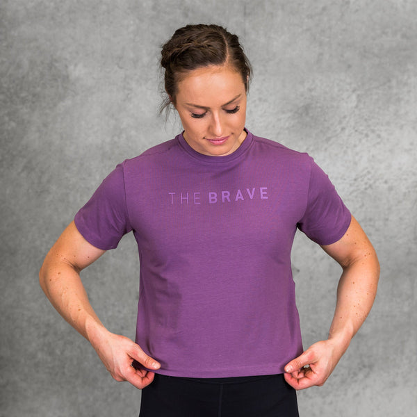 THE BRAVE - SIGNATURE CROPPED WOMEN'S T-SHIRT - FIG